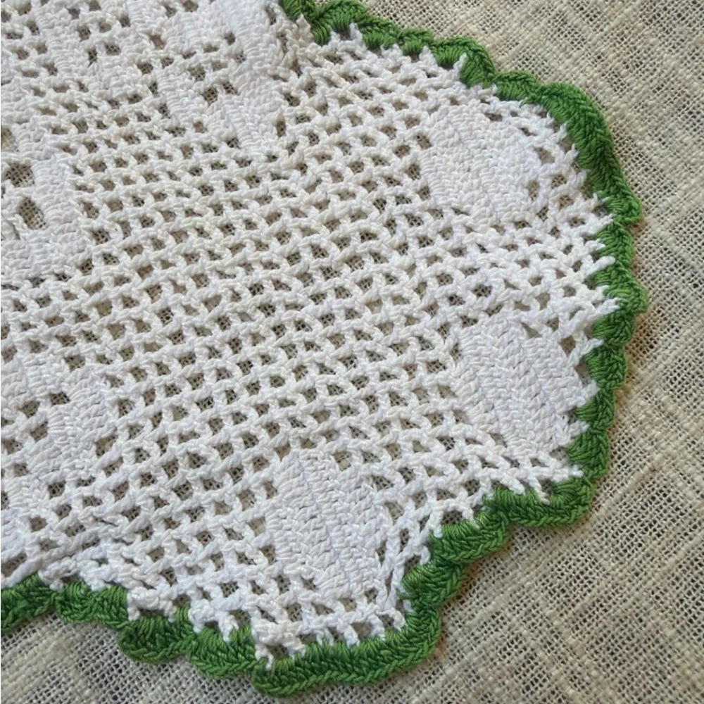 Vintage Handmade Filet Crochet Floral Doily Centerpiece Pink Roses Green Trim